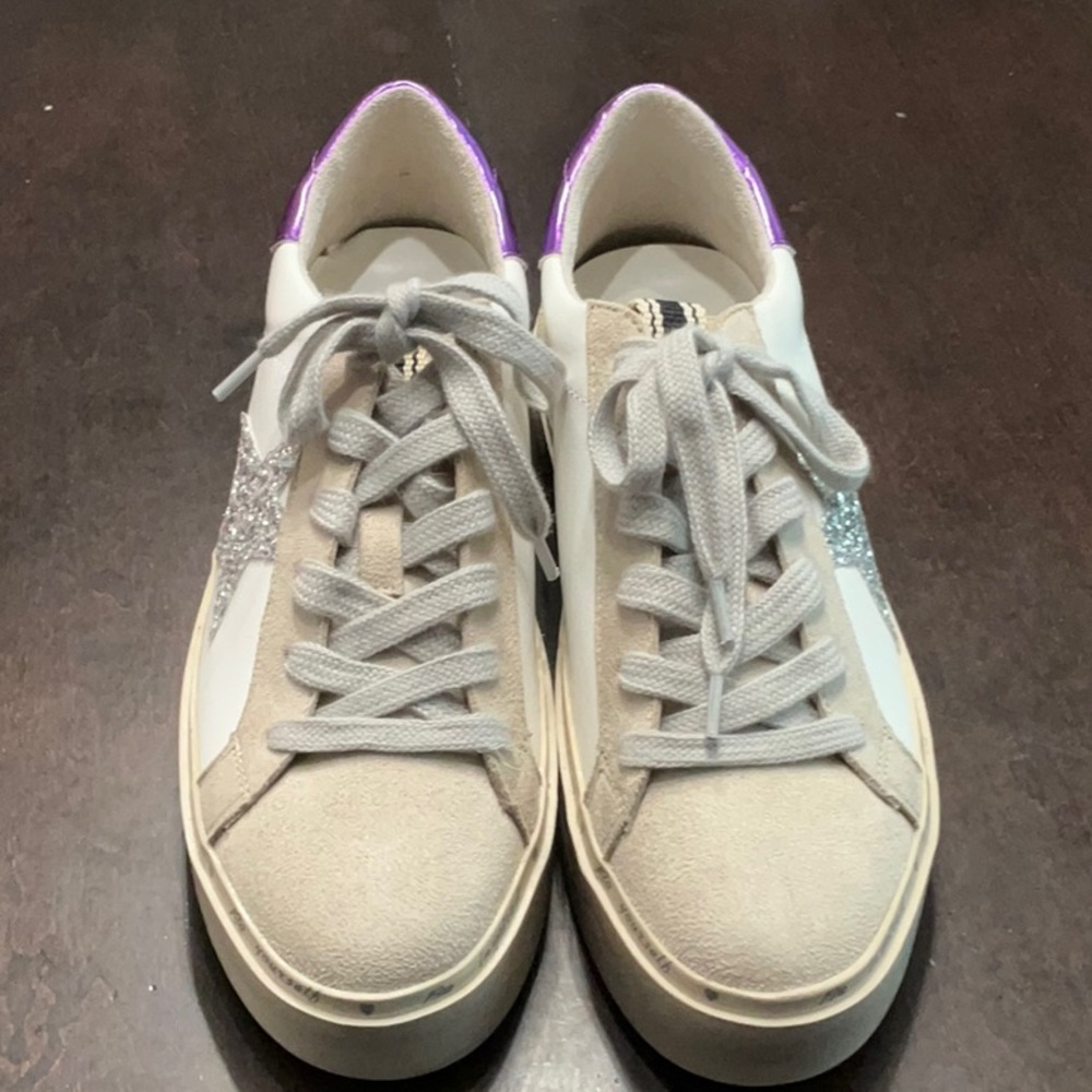 Great pair of Shu Shop shoes that are brand new.